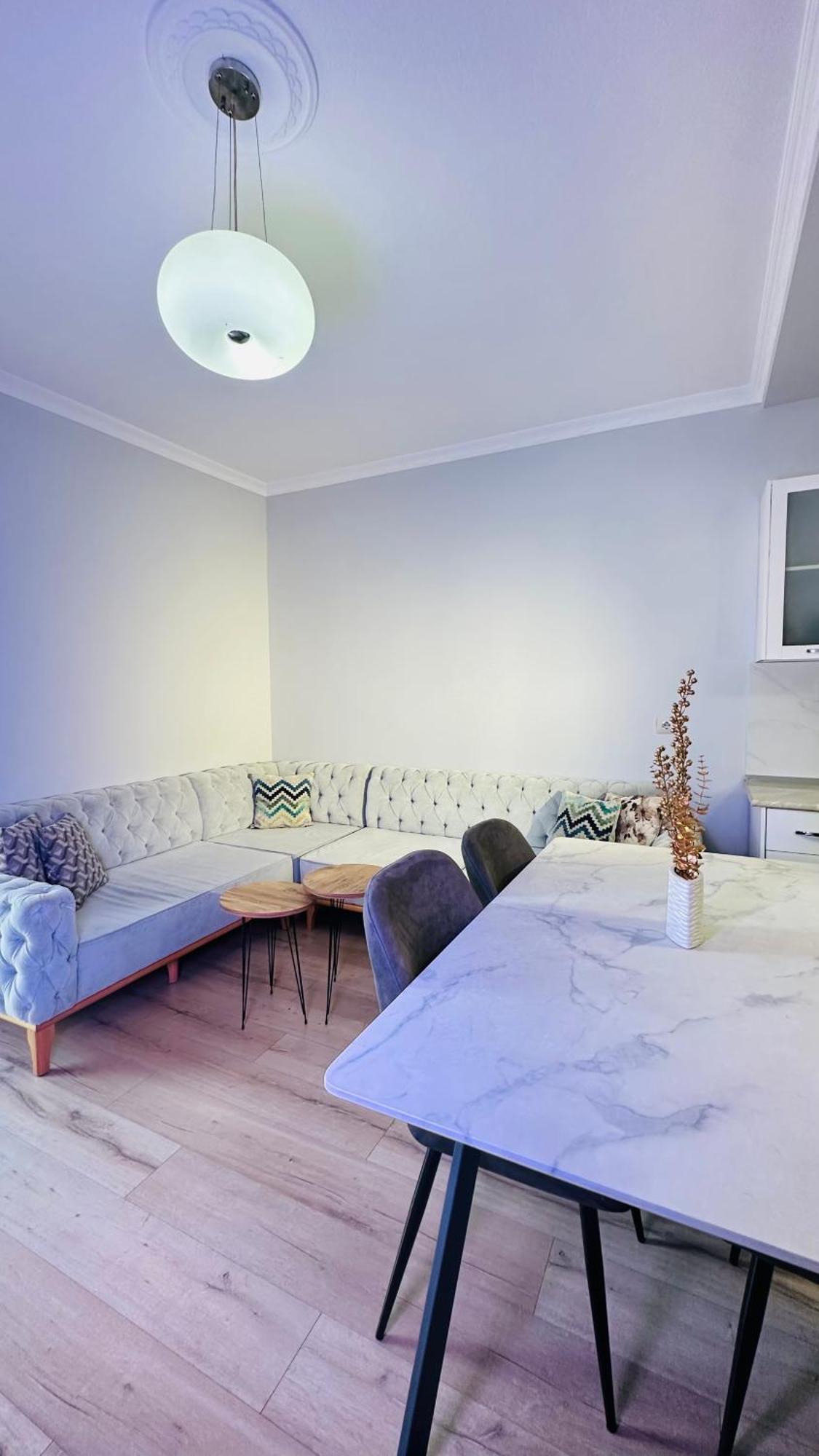 Bllok: Central Cozy Stay, 24/7 Self Check-In Tirana Exterior photo